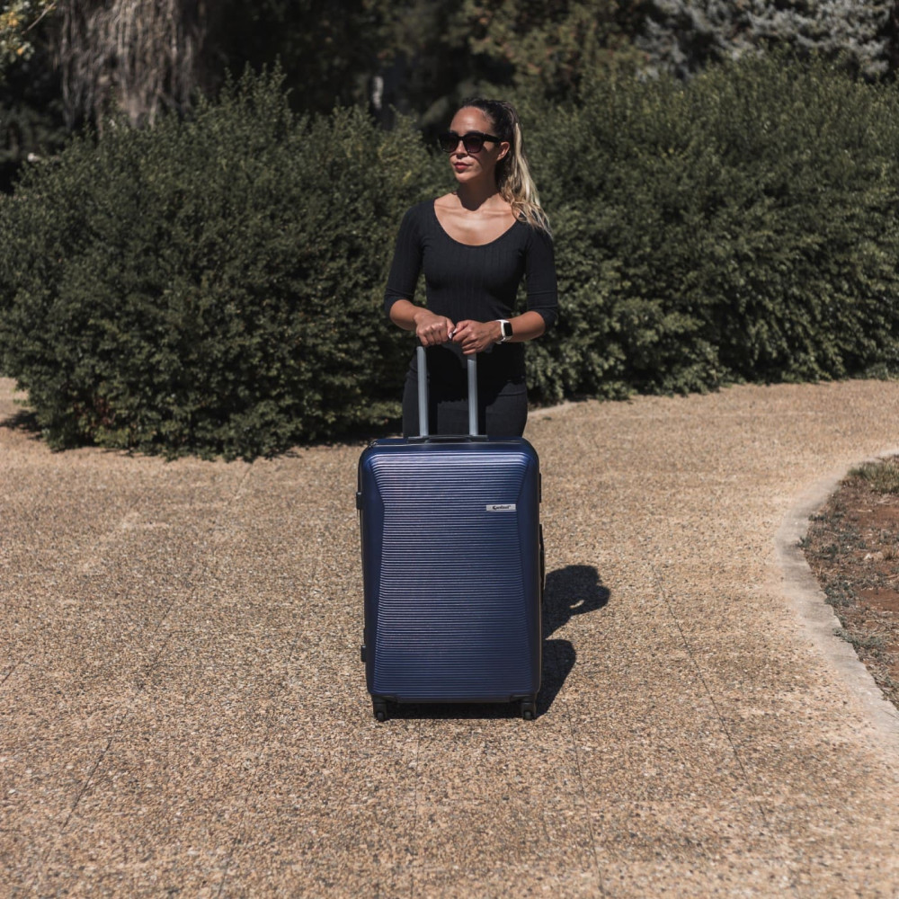 Βαλίτσα trolley Cardinal μεσαία/μεγάλη 2009/60/70 cm σκούρο μπλέ Βαλίτσα trolley Cardinal μεσαία/μεγάλη 2009/60/70 cm σκούρο μπλέ