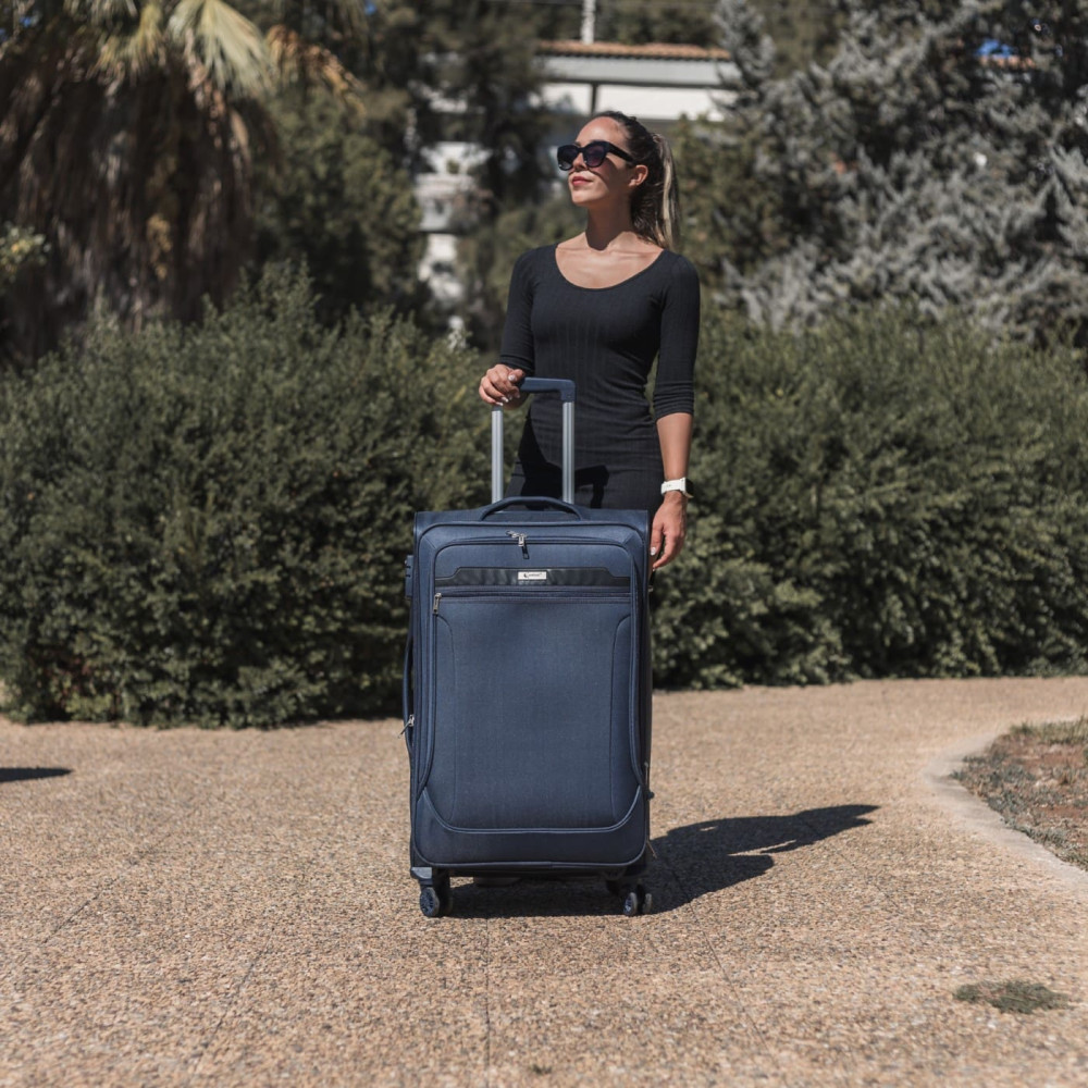 Βαλίτσα trolley Cardinal μεγάλη 3300/70cm σκούρο μπλέ Βαλίτσα trolley Cardinal μεγάλη 3300/70cm σκούρο μπλέ