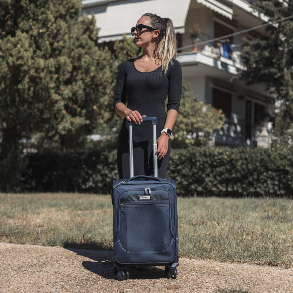 Βαλίτσα trolley Cardinal μικρή μεσαία 3300 50/60cm σκούρο μπλέ Βαλίτσα trolley Cardinal μικρή μεσαία 3300 50/60cm σκούρο μπλέ