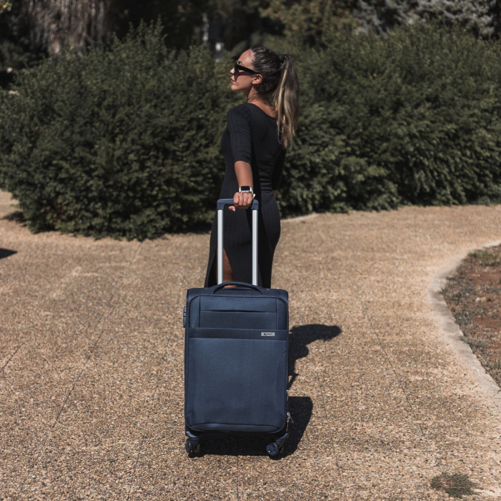 Βαλίτσα trolley Cardinal μικρή μεσαία 3400 50/60cm σκούρο μπλέ Βαλίτσα trolley Cardinal μικρή μεσαία 3400 50/60cm σκούρο μπλέ