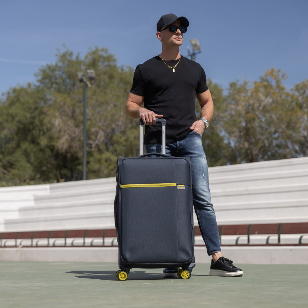 Βαλίτσα trolley Oblivion Cardinal μεγάλη 5100/70cm σκούρο μπλέ Βαλίτσα trolley Oblivion Cardinal μεγάλη 5100/70cm σκούρο μπλέ