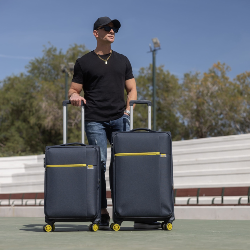 Βαλίτσα trolley Oblivion Cardinal μεσαία μεγάλη 5100 60/70cm σκούρο μπλέ Βαλίτσα trolley Oblivion Cardinal μεσαία μεγάλη 5100 60/70cm σκούρο μπλέ