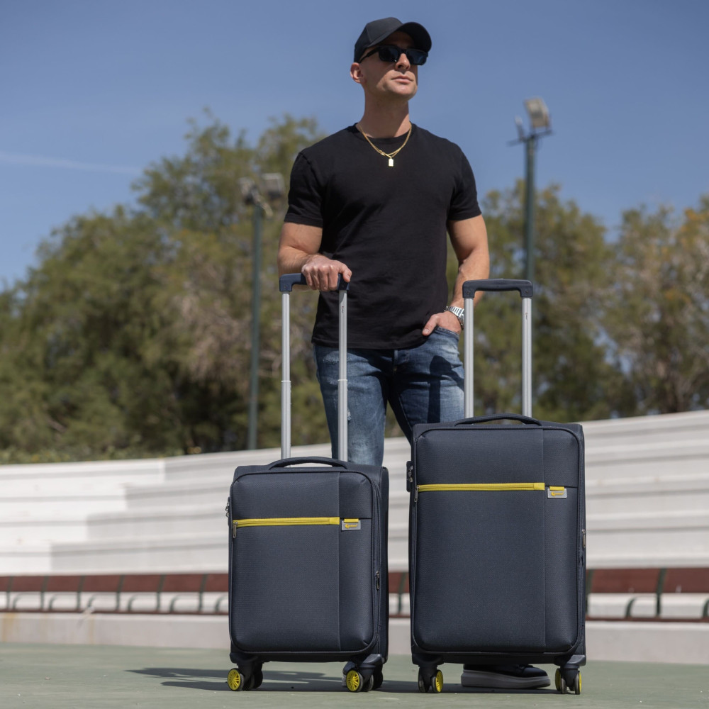 Βαλίτσα trolley Oblivion Cardinal μικρή μεσαία 5100 50/60cm σκούρο μπλέ Βαλίτσα trolley Oblivion Cardinal μικρή μεσαία 5100 50/60cm σκούρο μπλέ