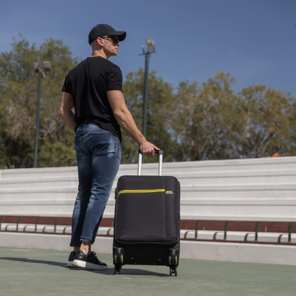 Βαλίτσα trolley Oblivion Cardinal μεσαία 5100/60cm μαύρη Βαλίτσα trolley Oblivion Cardinal μεσαία 5100/60cm μαύρη